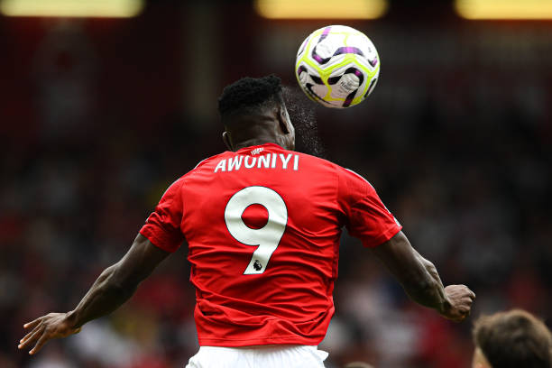 谈及两队交 谈及两队交